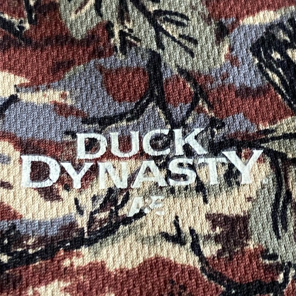 Duck Dynasty Top - Picture 6 of 7